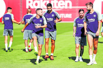 La plantilla del Barça es va exercitar ahir a la Ciutat Esportiva.