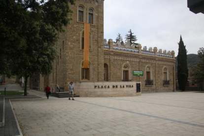 Imagen del ayuntamiento de La Pobla de Segur. 