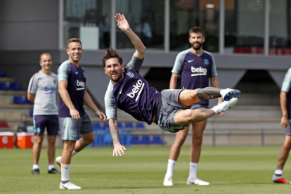 Leo Messi durant l’entrenament d’ahir del FC Barcelona a les instal·lacions de la Ciutat Esportiva.