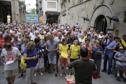 Els cantaires van tornar a donar-se cita ahir a Lleida per demanar l’alliberament dels presos.