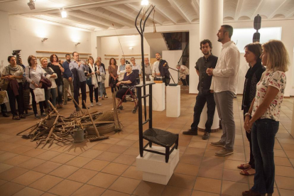 Àlex Susanna presentó al público la exposición ‘Guinovart íntim’ en el Espai Guinovart y el edificio Lo Pardal abrió la muestra ‘Viladot rural’.