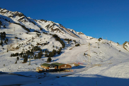 Vista de la estación de esquí de Baqueira Beret. 