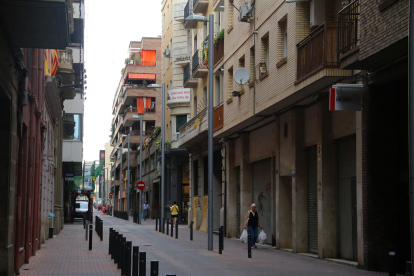 Vista de la calle Comerç, una de las más afectadas por la reducción de la futura altura edificable.