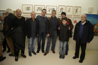 Indecor va inaugurar ahir l’exposició de Nadal de sis artistes, que podrà visitar-se fins a finals de gener.