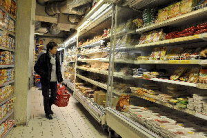 Dos supermercados belgas retiran temporalmente productos de El Pozo