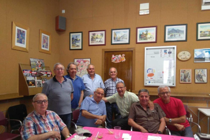 La foto de grup més recent dels quintos lleidatans que van compartir mili a les Canàries.