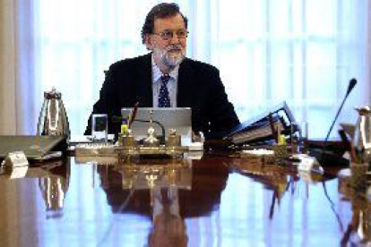 Rajoy recorrerà al TC si Puigdemont delega el seu vot aquest dimecres