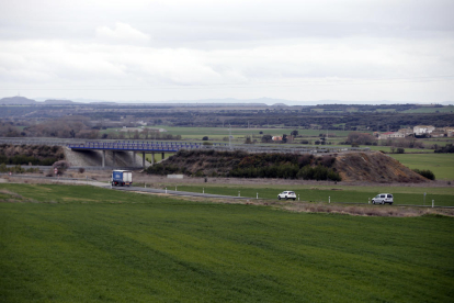 Imagen del talud que marca el final de la autovía A-22 a la altura de Siétamo.