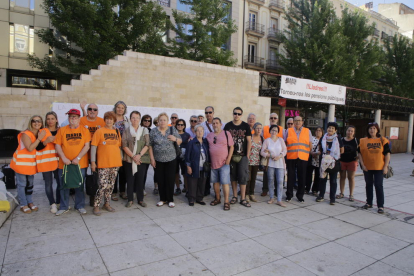 La Marea Pensionista de Lleida va celebrar ahir un esmorzar popular a la plaça Sant Joan de Lleida.