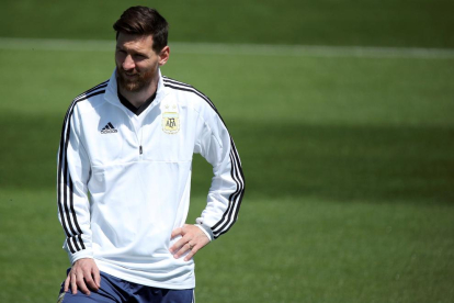 Leo Messi, durant la sessió d’entrenament de la selecció argentina prèvia al debut mundialista.