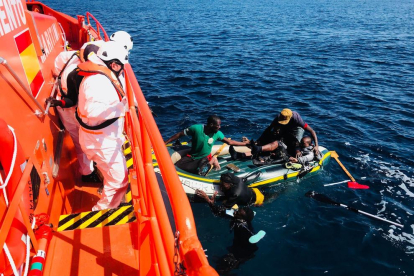 Salvament Marítim va rescatar ahir 230 persones en aigües de l’Estret i d’Alborán.