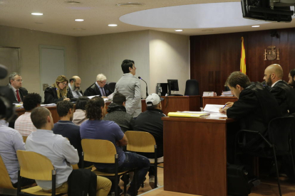 El juicio en la Audiencia de Lleida tiene se prolongará previsiblemente hasta mañana. 