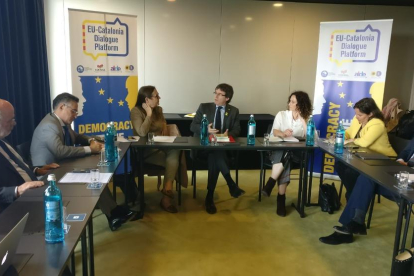 Puigdemont se reunió con una plataforma de eurodiputados.