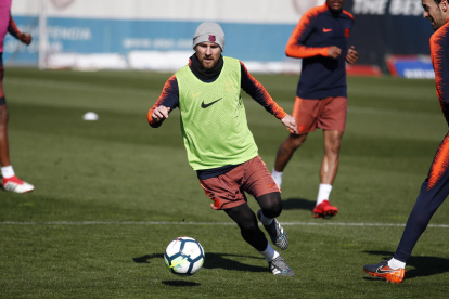 Leo Messi durante el entrenamiento del FC Barcelona previo al partido de mañana ante el Eibar.