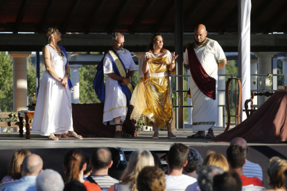 Un momento de la representación “Catalans a la romana” que se hizo por la tarde en Albesa.