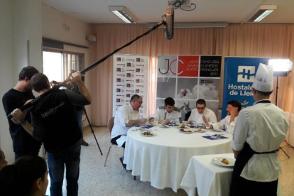 Gravació del 'Concurs joves cuiners Àngel Moncusi' de Lleida TV.