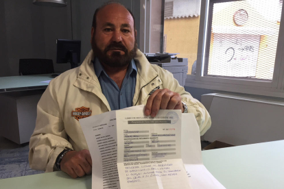 Manuel Javier Castillo, responsable del grupo del Imserso que se quedó ‘tirado’ en El Prat.