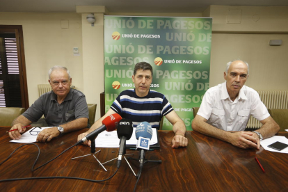 Santi Querol, Rossend Saltiveri i Josep Maria Cortasa van fer ahir un balanç del sector porcí.