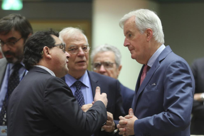 Borrell, al centre, a la reunió d’ahir a Brussel·les.