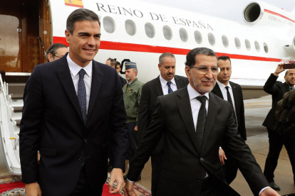 El president del Govern, Pedro Sánchez, amb el primer ministre marroquí, Saadeddine el-Othmani.