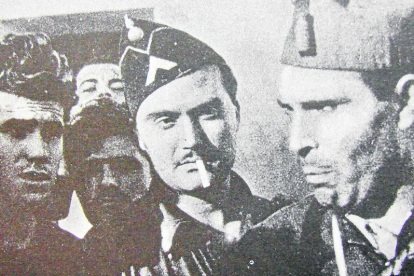 Anunci de la mort de Durruti a ‘Solidaridad Obrera’ (25 de novembre del 1936) i imatge de l’enterrament.
