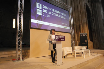 La consellera Jordà en un moment de la seua intervenció a l'acte a la Seu Vella de Lleida.