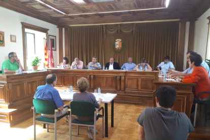 La intervención del concejal Rufino Martínez al oponerse a la limitación para vivendas de uso turístico.