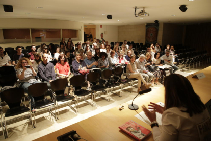 Professionals sanitaris van participar ahir en la novena jornada Jordi Cebrià.
