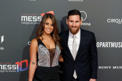 Antonella Rocuzzo y Leo Messi, ayer en la presentación del show.
