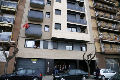 El edificio con los 13 pisos de la calle Ramon Llull de Balaguer. 