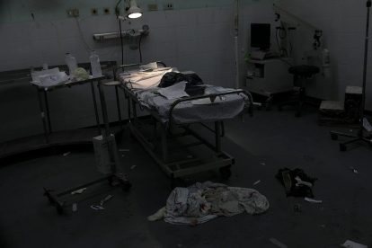 Sala de un hospital de Gaza, en la que auxiliaron a los heridos.