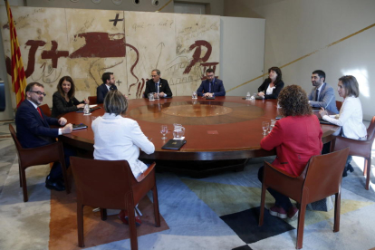 Reunió extraordinària del Consell Executiu, ahir, al Palau de la Generalitat.