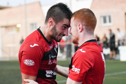 Una acció del partit d’ahir entre l’EFAC i el Sant Ildefons.