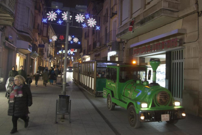 Traslada los usuarios del Parc de Nadal al centro de la ciudad con un precio de 1 euro al día. 