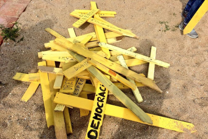 Tres heridos en un enfrentamiento por cruces amarillas en Canet de Mar