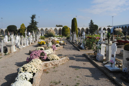 Mollerussa arregla el seu cementiri