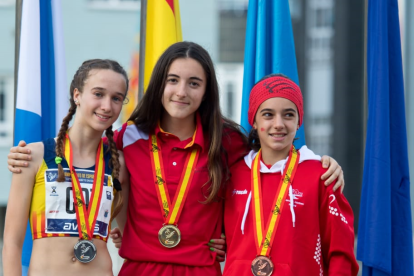 Aida Alemany, oro y plata en atletismo sub-16