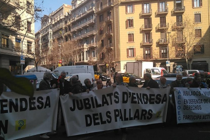 Nueva protesta de jubilados de Endesa por sus derechos.
