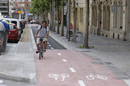 El carril bici de rambla Aragó de Lleida, a punt