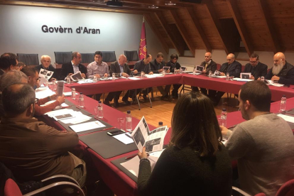 Imatge de la reunió del consell consultiu d’alcaldes d’Aran.