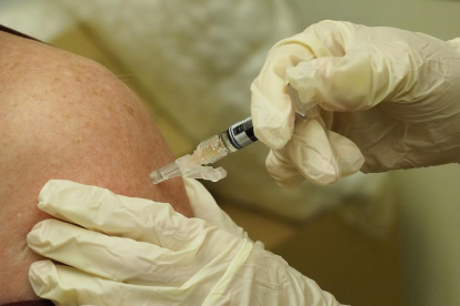 Sanidad, a favor de la vacunación del sarampión en los nacidos antes de 1970
