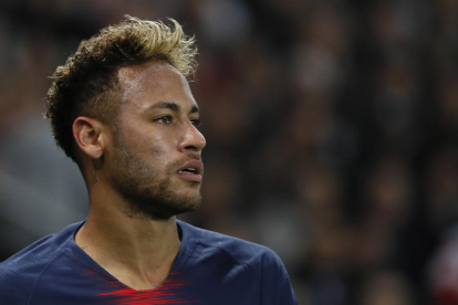 Neymar espera dejar este verano el PSG y jugar en el Barça.