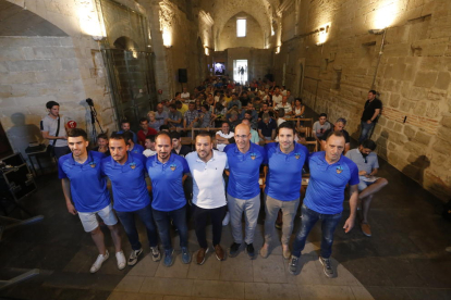 Los coordinadores del nuevo proyecto de fútbol base del Lleida Esportiu junto a Jordi Esteve.