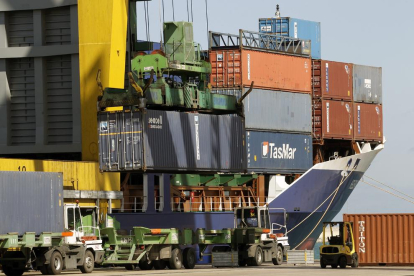 Els ports són la gran via de sortida de les exportacions a països llunyans.