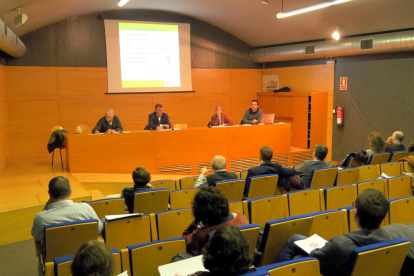La presentación del nuevo reglamento, en la sala Jaume Magre. 