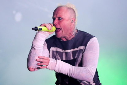 El cantante de The Prodigy, Keith Flint, en un concierto en 2015.