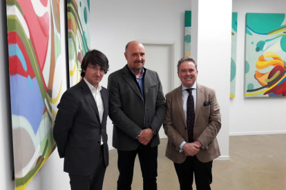El director de Afrucat, Manel Simon, su presidente Francesc Torres, y su secretario, Joan Serentill.