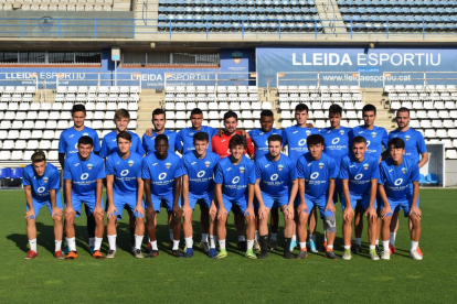 El Lleida B ha vuelto a dar salida a la última hornada de juveniles del club, con los que intentará recuperar la categoría perdida.