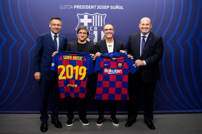 Un momento de la presentación del acuerdo entre el FC Barcelona y la firma Sony.
