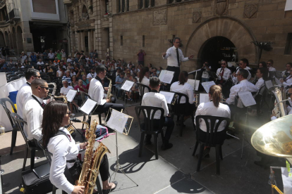 La agrupación musical Guayedra de Canarias fue la encargada ayer de ofrecer el concierto inaugural.
